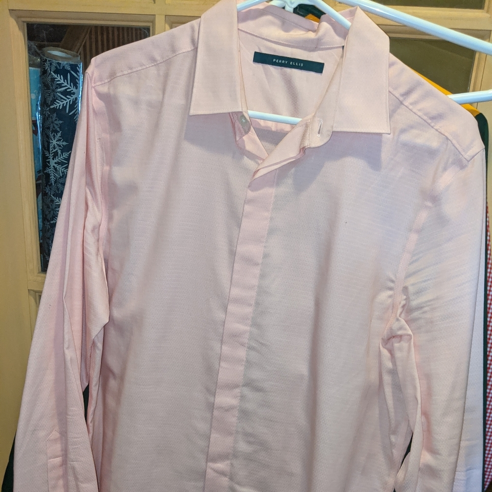 Perry Ellis Medium